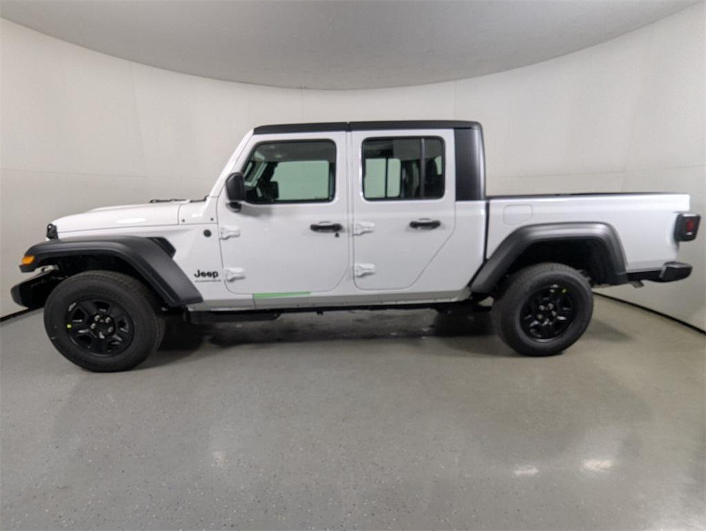 new 2026 Jeep Gladiator car, priced at $39,303