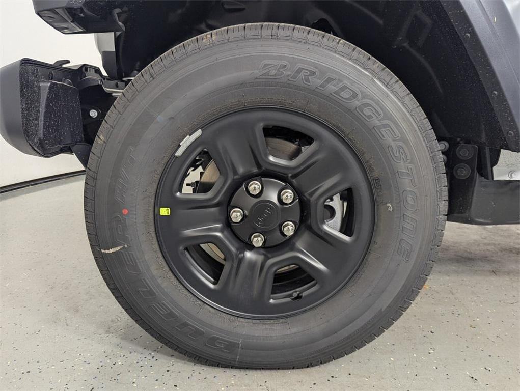 new 2026 Jeep Gladiator car, priced at $39,303