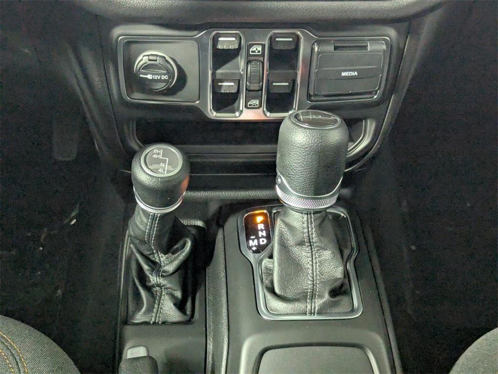 new 2026 Jeep Gladiator car, priced at $39,303