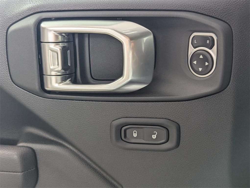 new 2026 Jeep Gladiator car, priced at $44,126