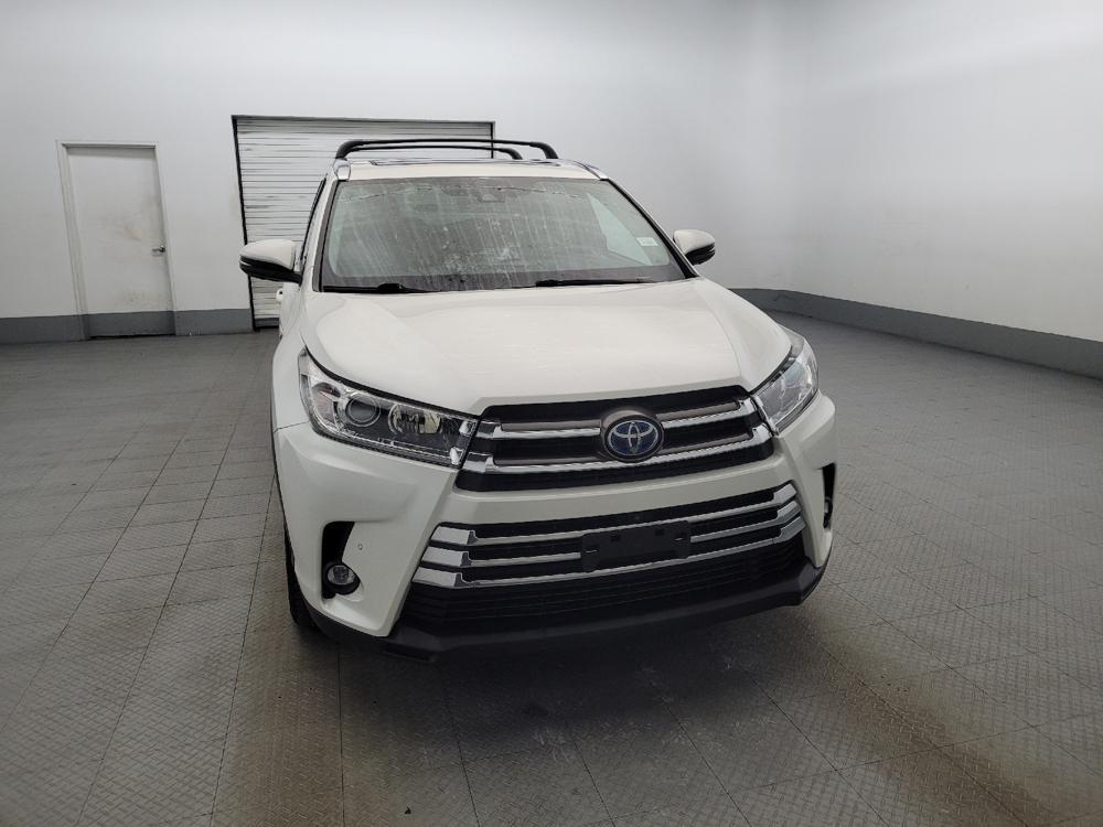 used 2019 Toyota Highlander Hybrid car, priced at $26,295