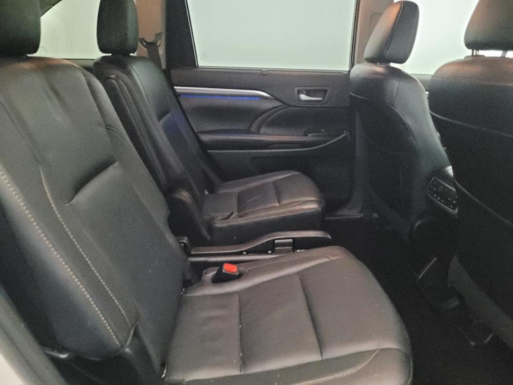 used 2019 Toyota Highlander car, priced at $28,695