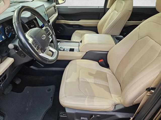used 2024 Ford Expedition car, priced at $40,991