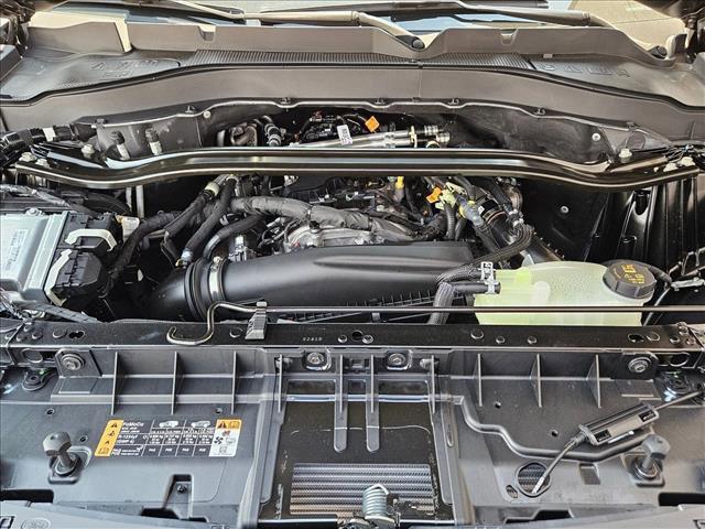 new 2025 Ford Explorer car, priced at $39,615
