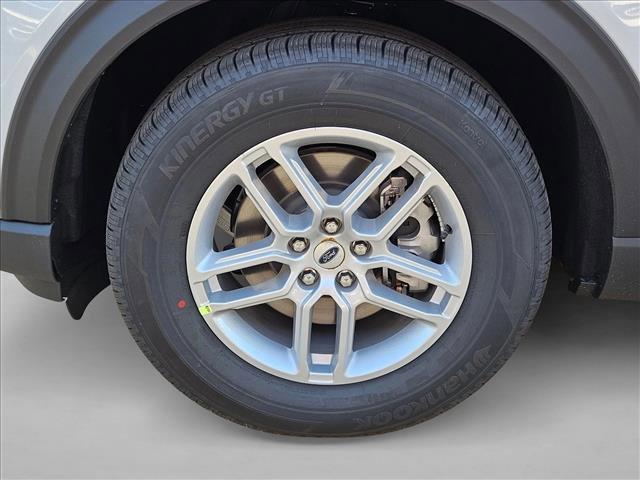 new 2025 Ford Explorer car, priced at $39,645