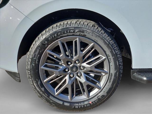 new 2026 Ford Expedition car, priced at $76,855