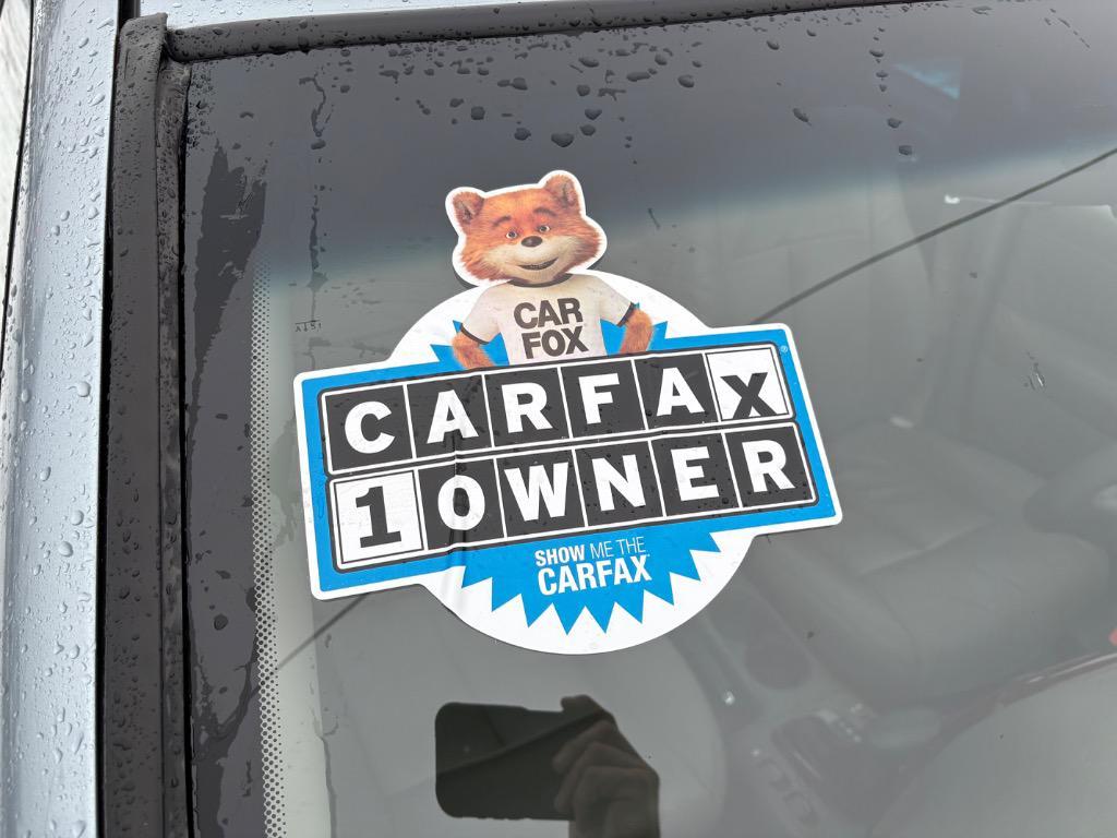 used 2002 Saturn L car, priced at $4,995