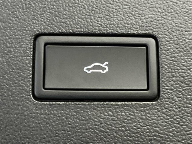 new 2026 Volkswagen Atlas car, priced at $42,517