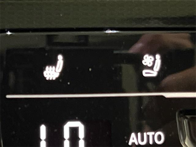 new 2025 Volkswagen Taos car, priced at $32,440