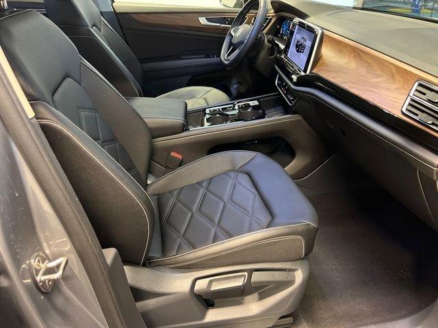 used 2025 Volkswagen Atlas car, priced at $35,095