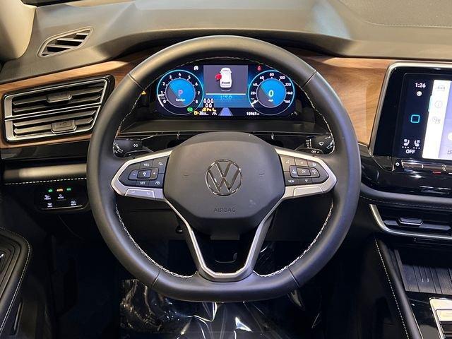 used 2025 Volkswagen Atlas car, priced at $35,095