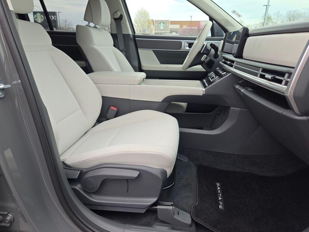 used 2025 Hyundai Santa Fe car, priced at $31,585