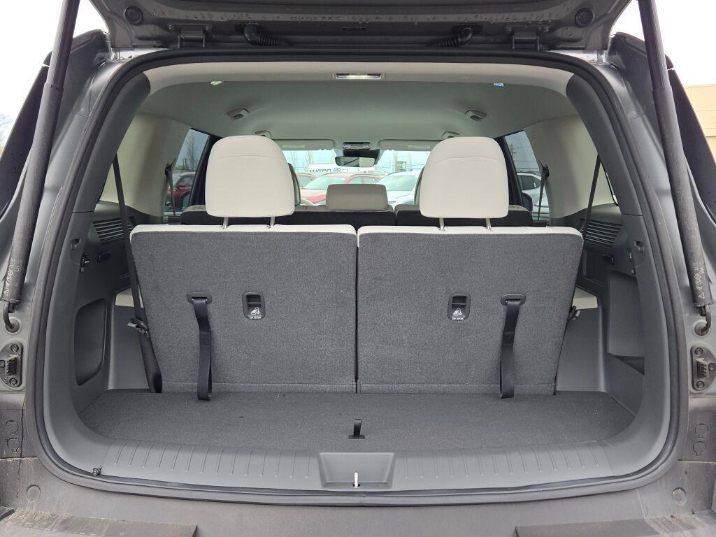 used 2025 Hyundai Santa Fe car, priced at $31,585