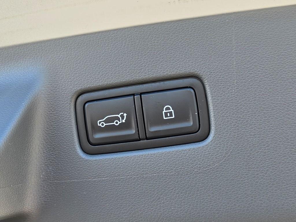 used 2025 Hyundai Santa Fe car, priced at $28,738