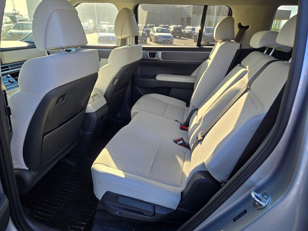 used 2025 Hyundai Santa Fe car, priced at $28,738