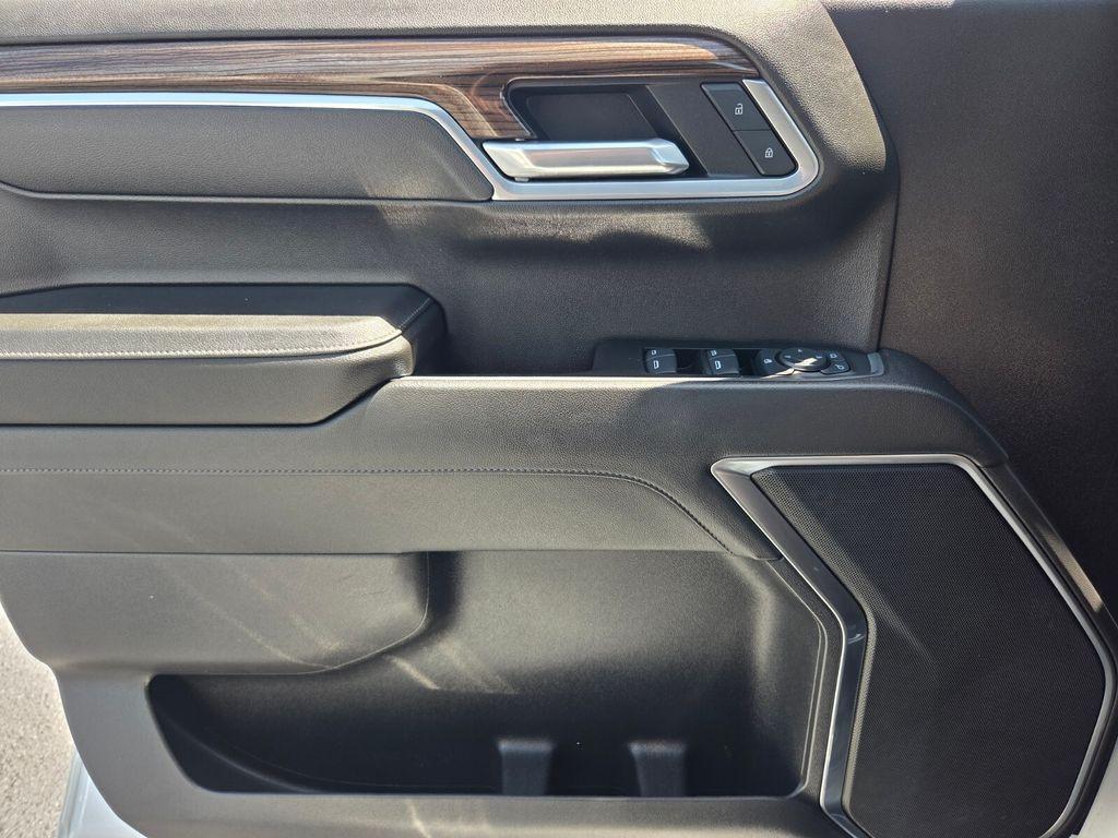 used 2025 Chevrolet Silverado 1500 car, priced at $36,000