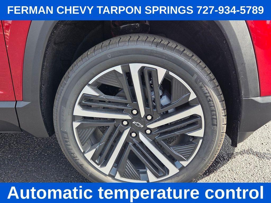 new 2026 Chevrolet Equinox car, priced at $37,305