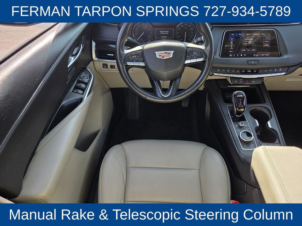 used 2022 Cadillac XT4 car, priced at $25,000