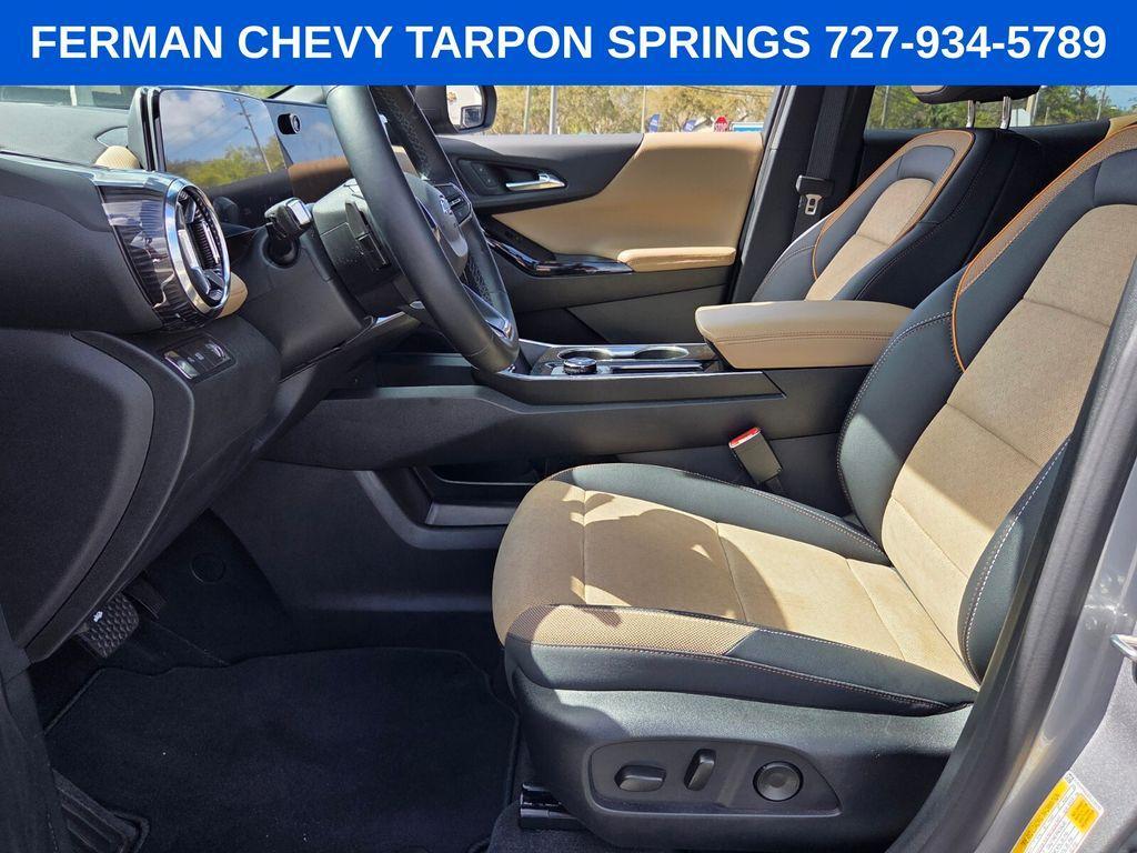 new 2026 Chevrolet Equinox car, priced at $32,000