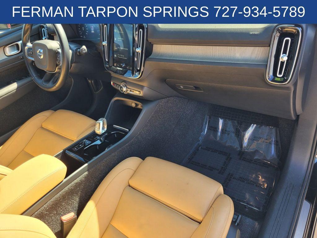 used 2021 Volvo XC40 car, priced at $26,977