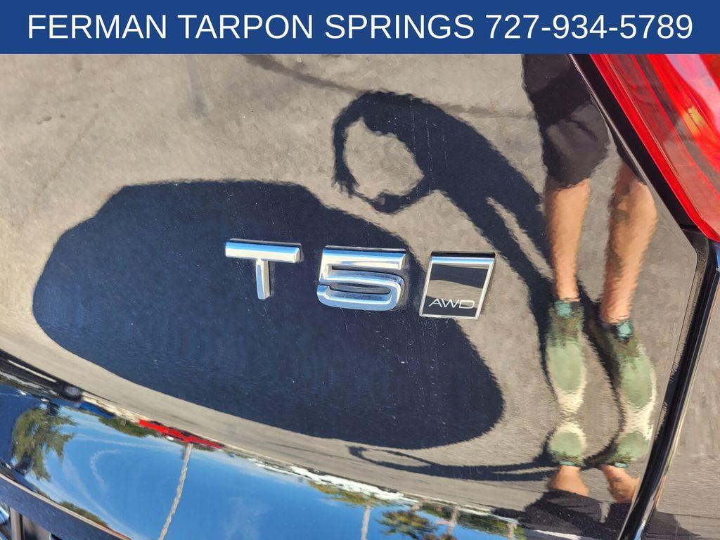 used 2021 Volvo XC40 car, priced at $26,977