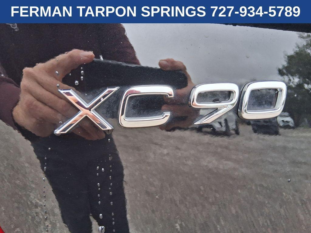 used 2022 Volvo XC90 car, priced at $37,297