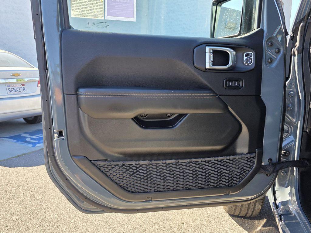 used 2025 Jeep Wrangler 4xe car, priced at $37,900