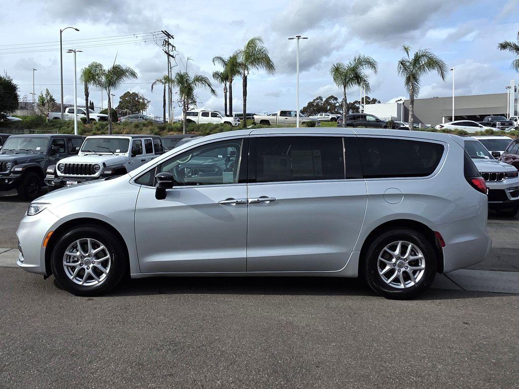 used 2024 Chrysler Pacifica car, priced at $30,900