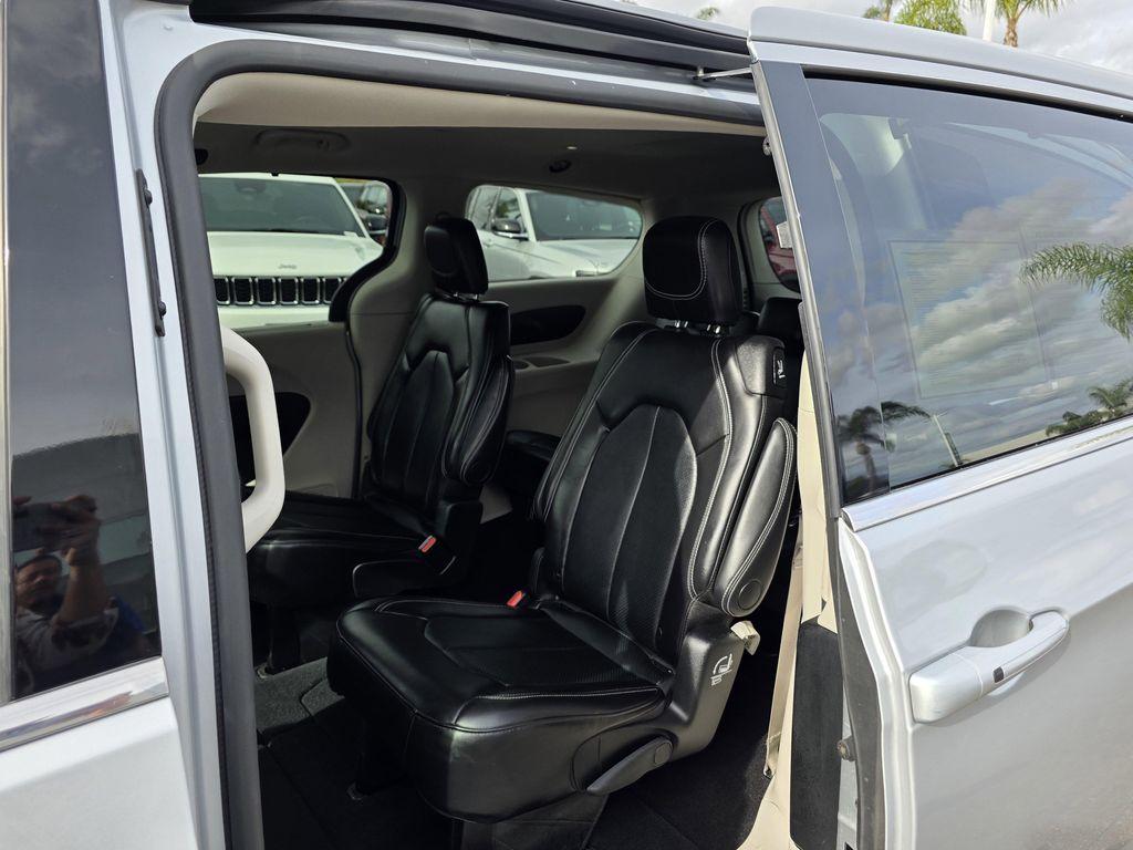 used 2024 Chrysler Pacifica car, priced at $30,900