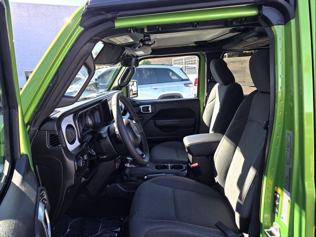 new 2026 Jeep Gladiator car, priced at $47,900