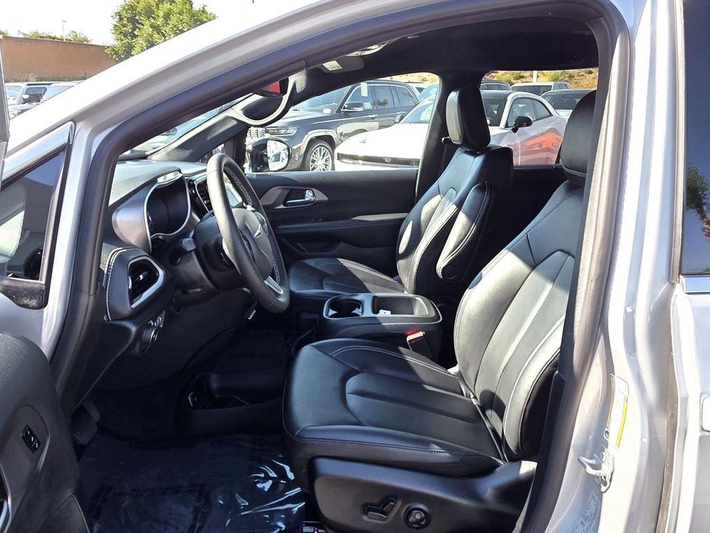 new 2026 Chrysler Pacifica car, priced at $42,500