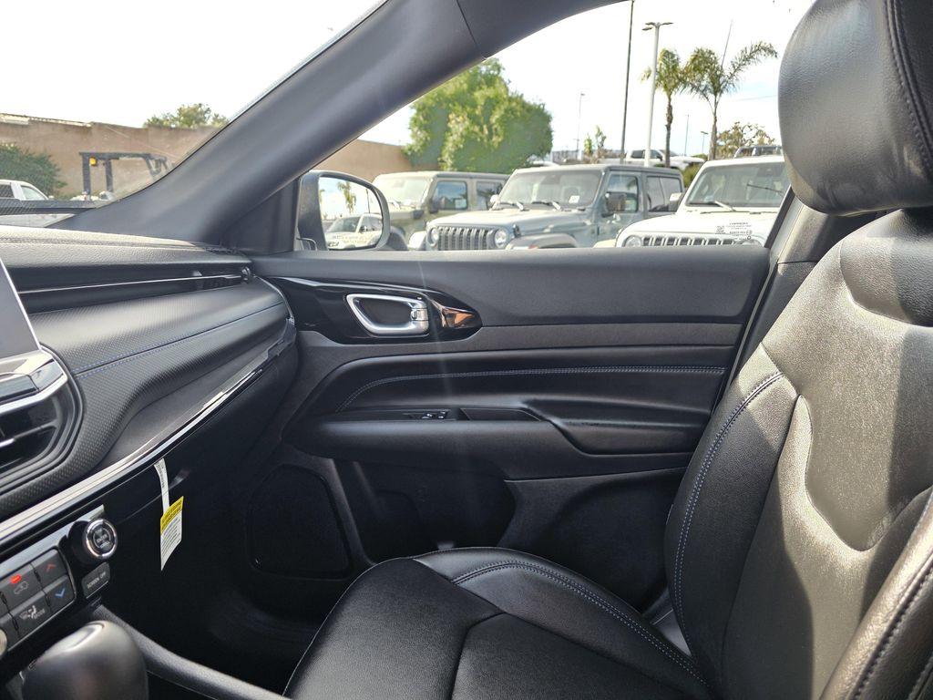 new 2026 Jeep Compass car, priced at $32,900