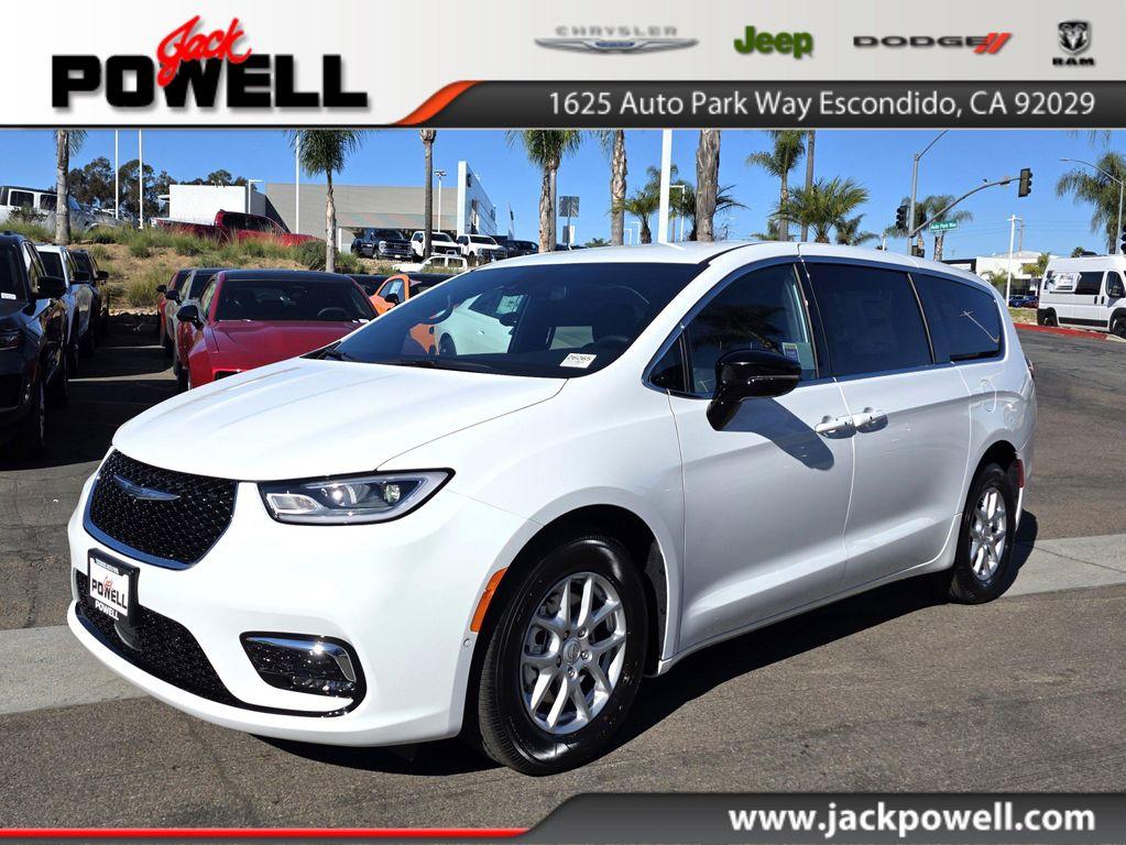 new 2026 Chrysler Pacifica car, priced at $39,900