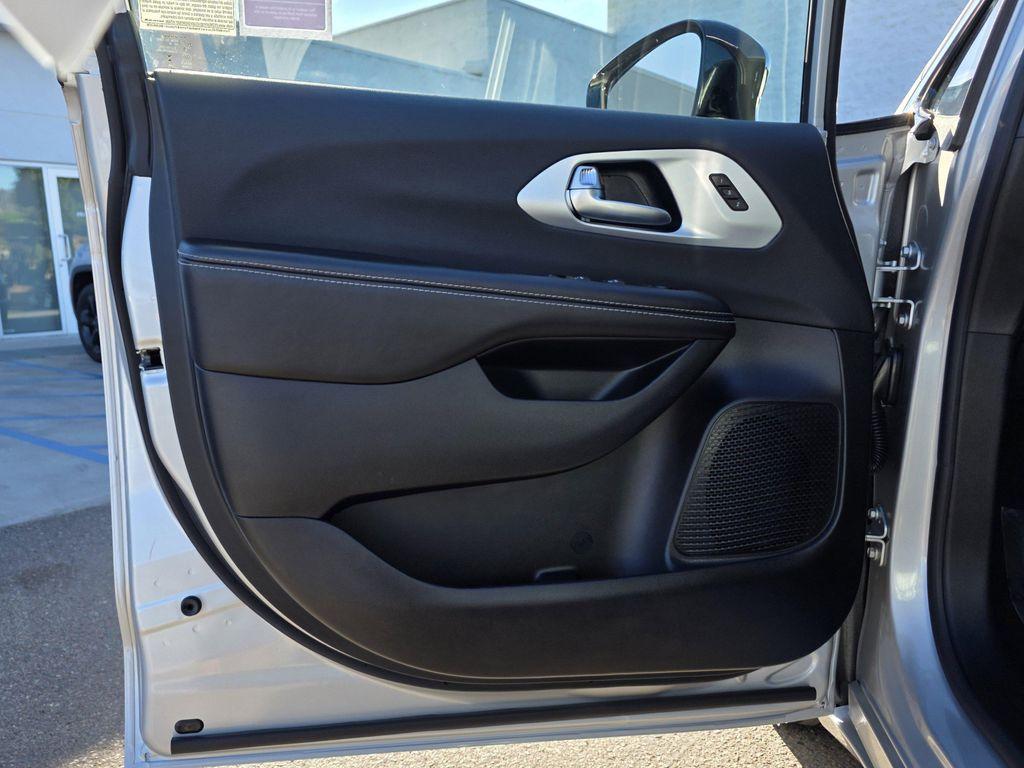 new 2026 Chrysler Pacifica car, priced at $46,900