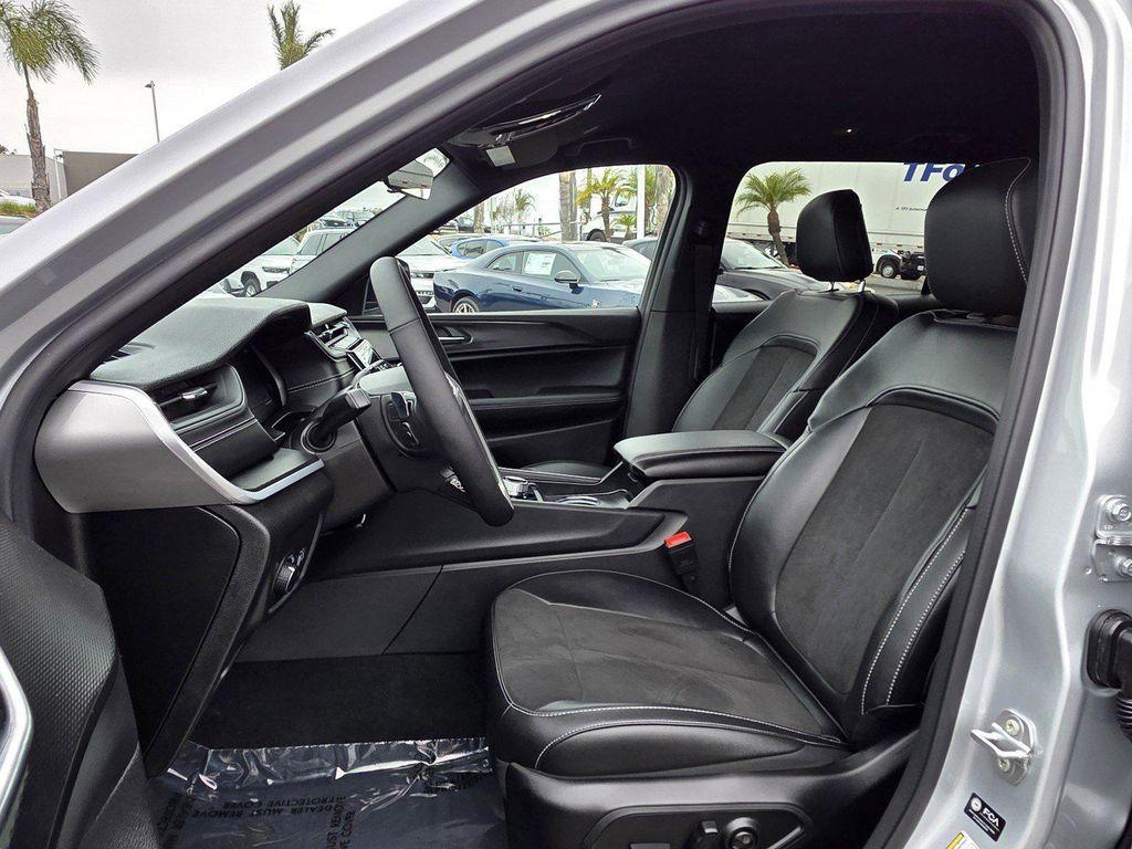 new 2025 Jeep Grand Cherokee L car, priced at $34,900