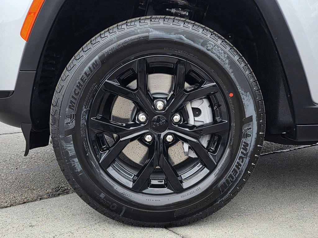 new 2025 Jeep Grand Cherokee L car, priced at $34,900