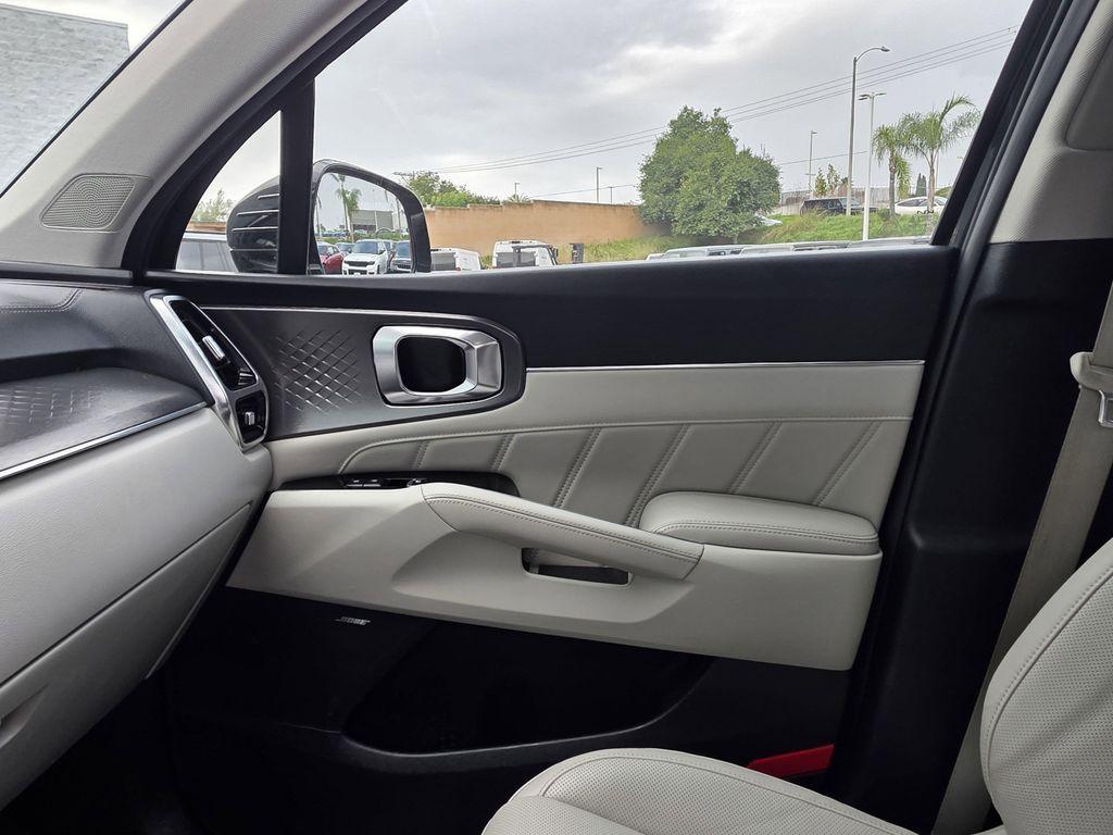 used 2022 Kia Sorento Plug-In Hybrid car, priced at $23,900