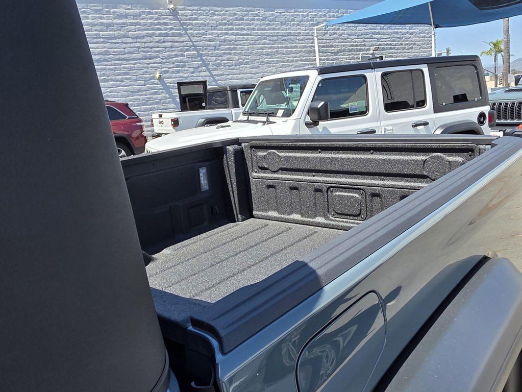 new 2026 Jeep Gladiator car, priced at $46,900