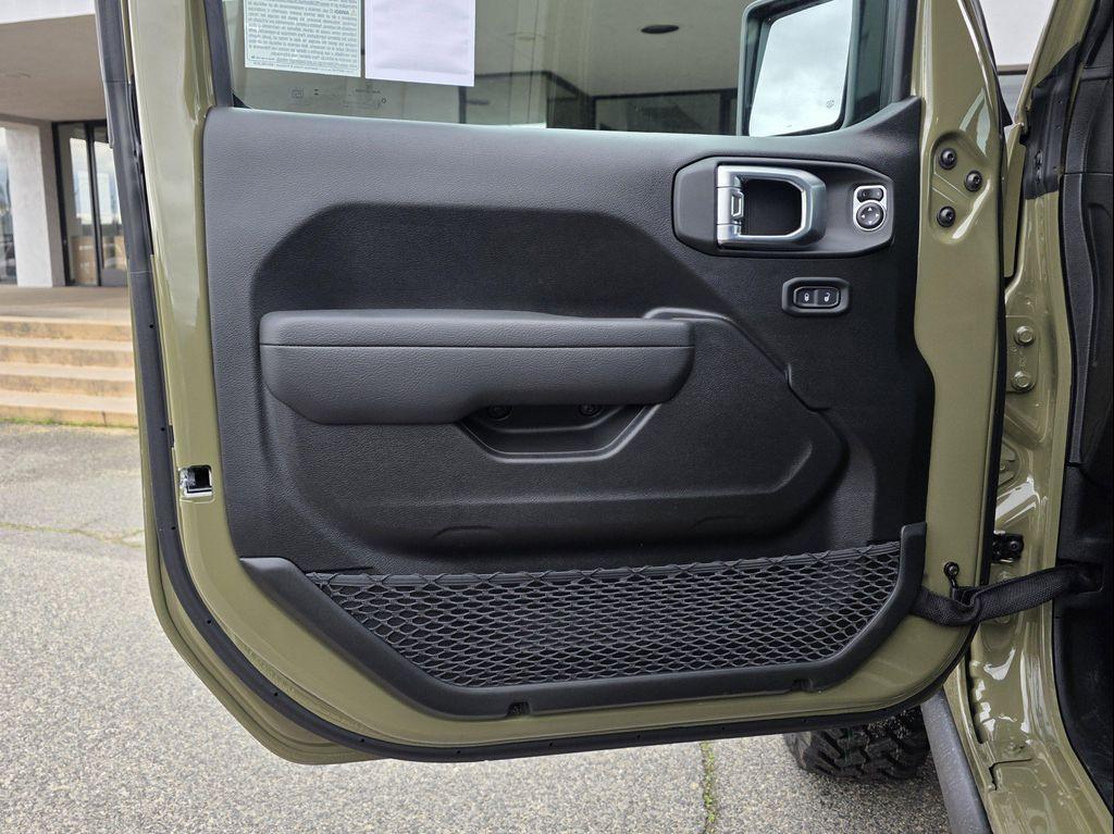 new 2026 Jeep Wrangler car, priced at $51,485