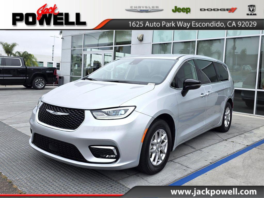 used 2024 Chrysler Pacifica car, priced at $30,900