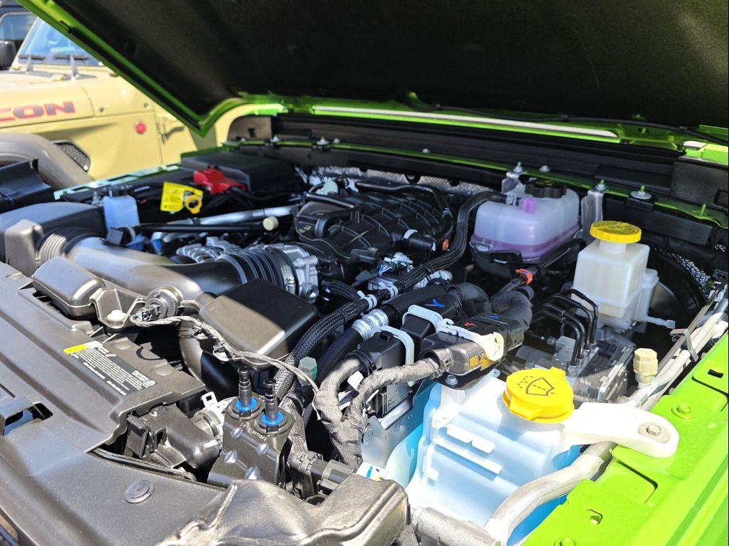 new 2025 Jeep Gladiator car, priced at $46,900