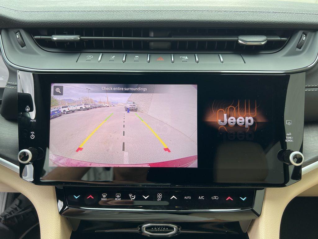 new 2026 Jeep Grand Cherokee car, priced at $44,885