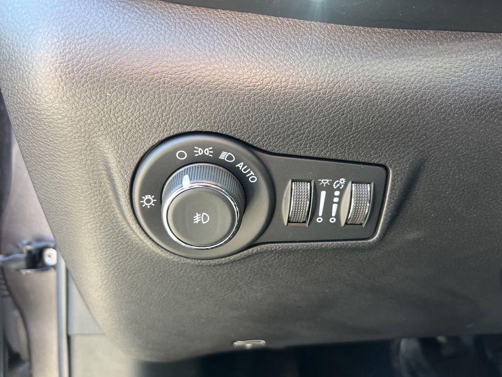 used 2022 Jeep Compass car, priced at $21,369