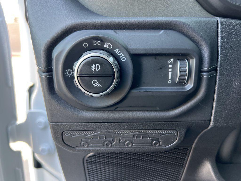 new 2026 Jeep Gladiator car, priced at $50,523