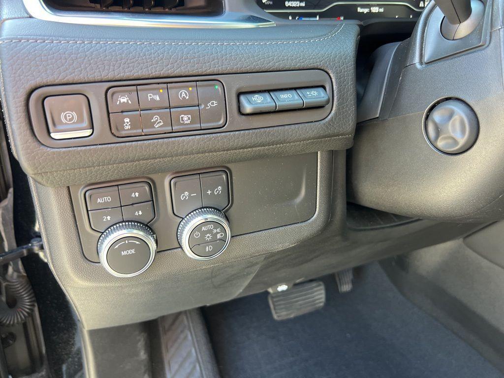 used 2022 GMC Yukon car, priced at $52,266
