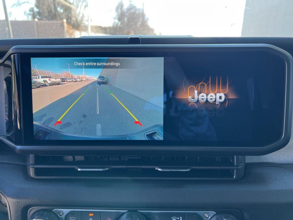 new 2026 Jeep Gladiator car, priced at $43,270