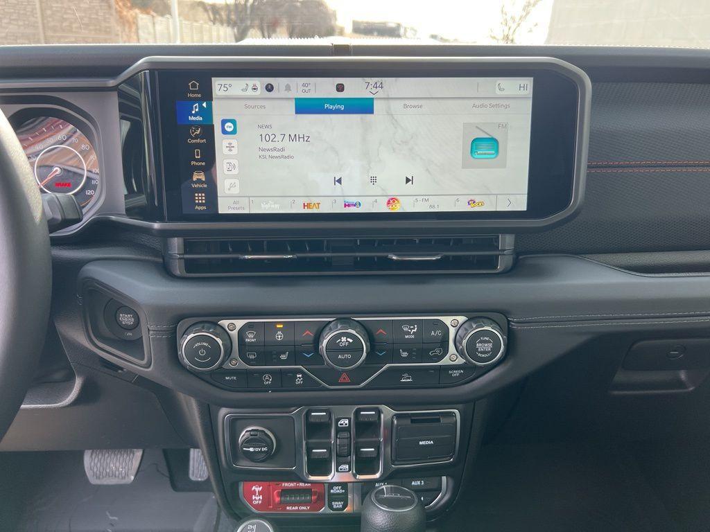new 2026 Jeep Gladiator car, priced at $48,876