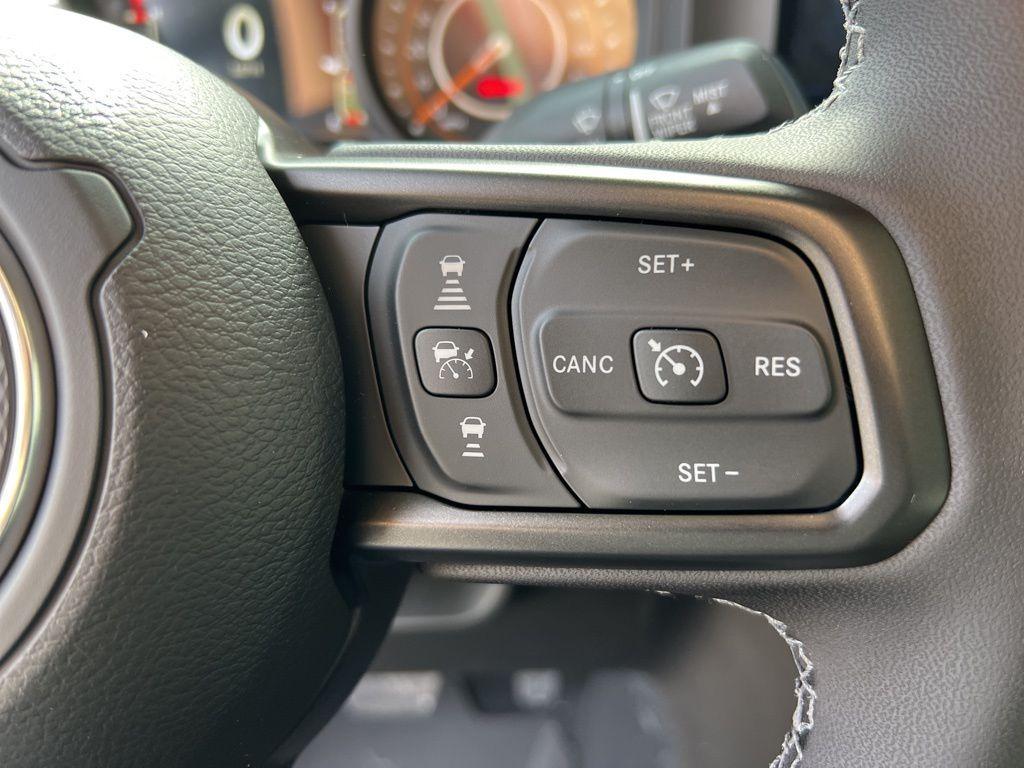 new 2026 Jeep Gladiator car, priced at $48,876