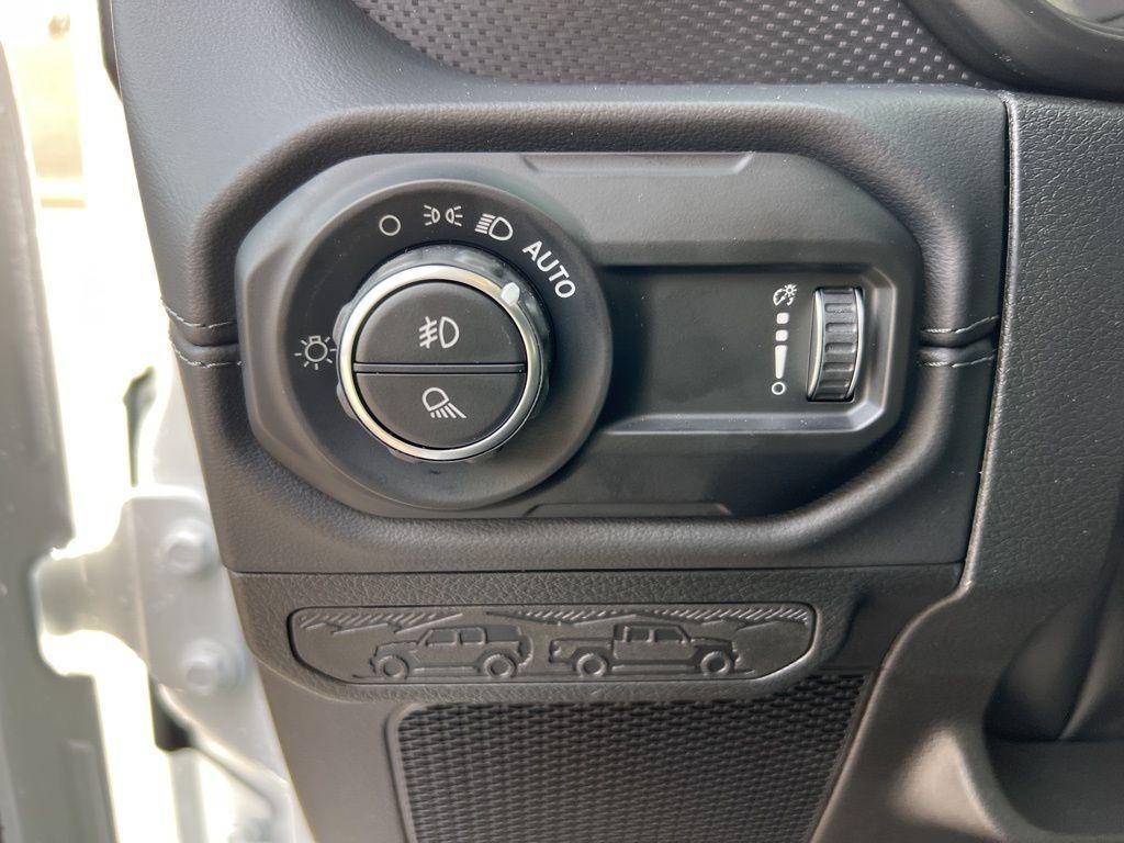 new 2026 Jeep Gladiator car, priced at $48,876