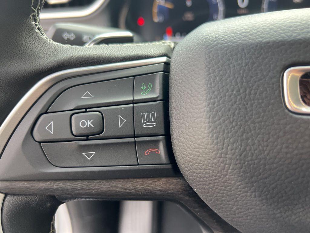 new 2025 Jeep Grand Cherokee L car, priced at $47,994